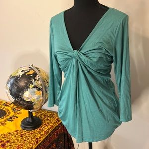 Pretty Karen Kane top!